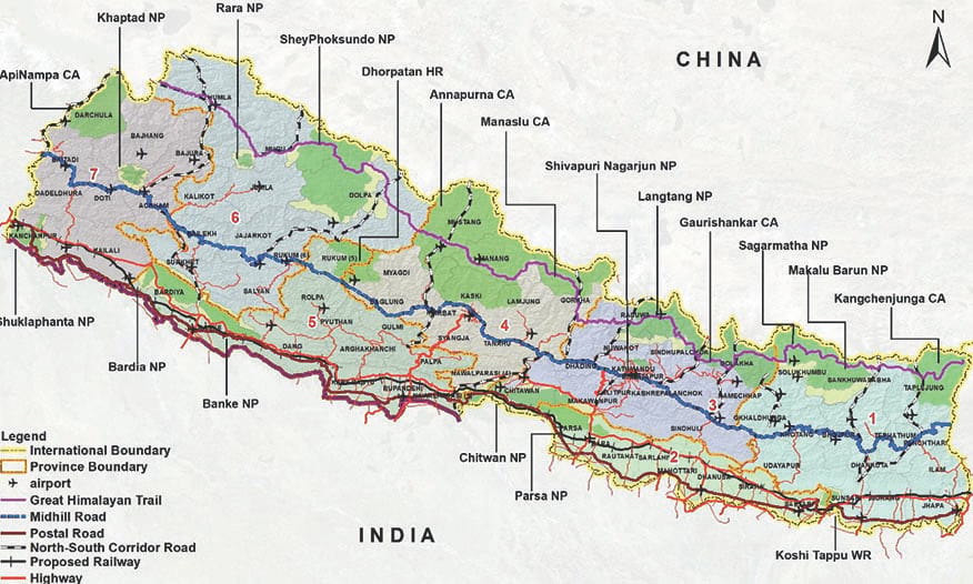 Routes nationales du Népal avec liste des parcs nationaux et des aires de conservation